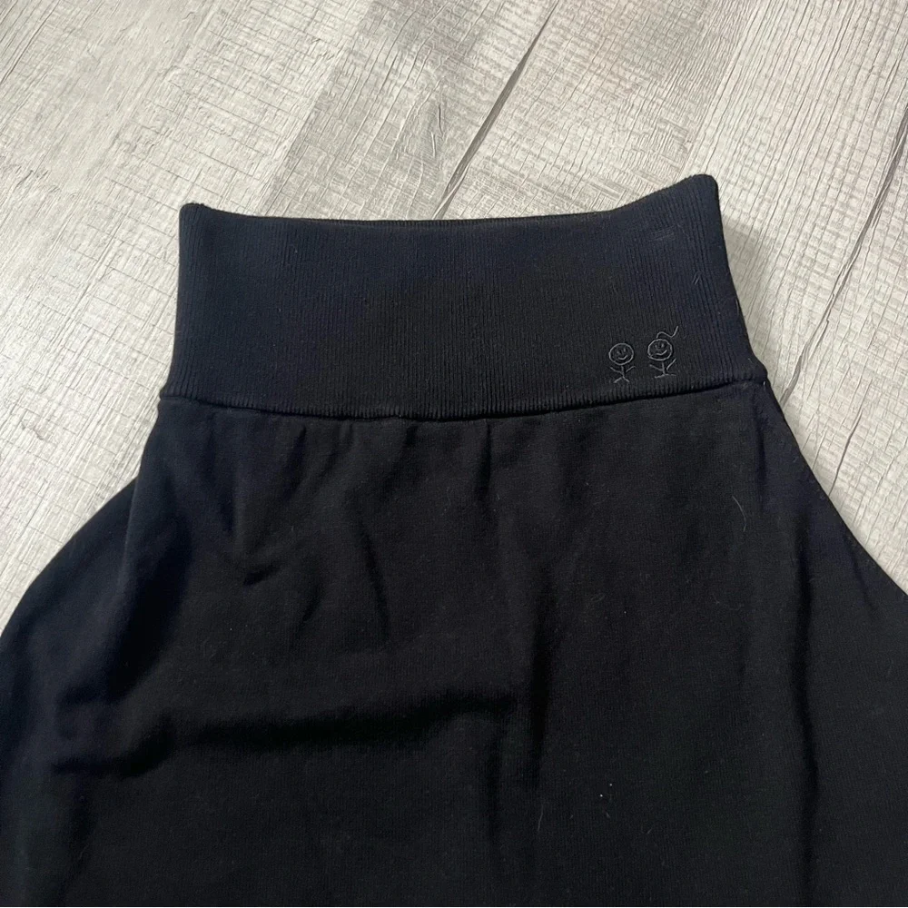 NEW URBAN SOPHISTICATION Cher Skort Feeels Hot Black Size Small